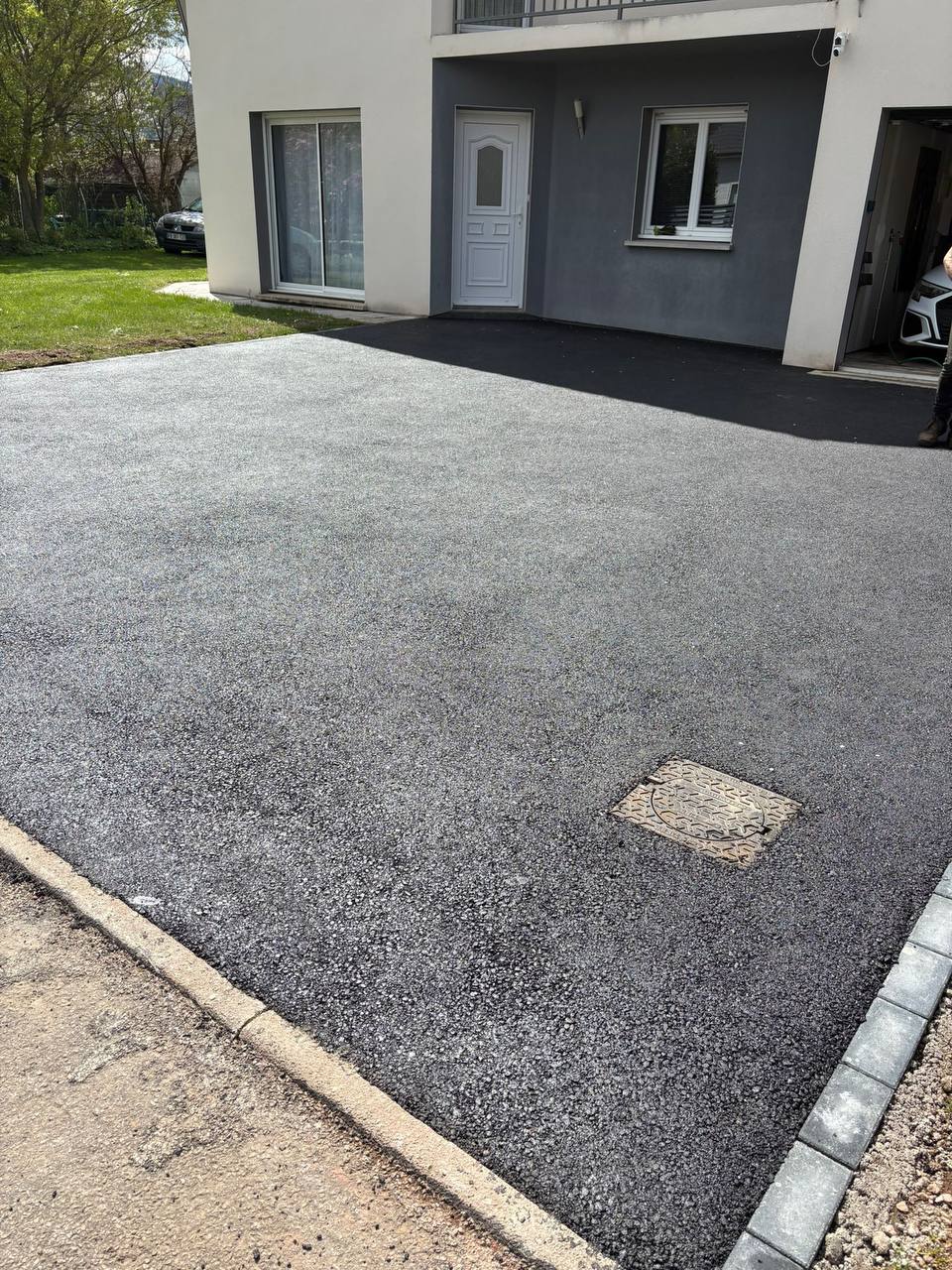 Cour enrobée finition